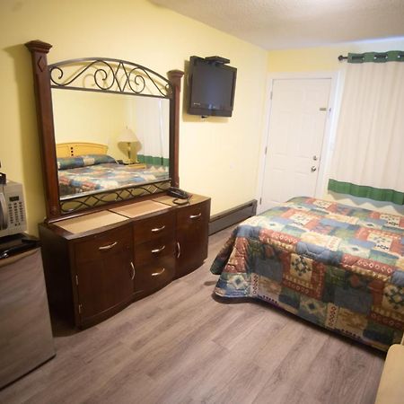 Stardust Motel แคมโรส ภายนอก รูปภาพ