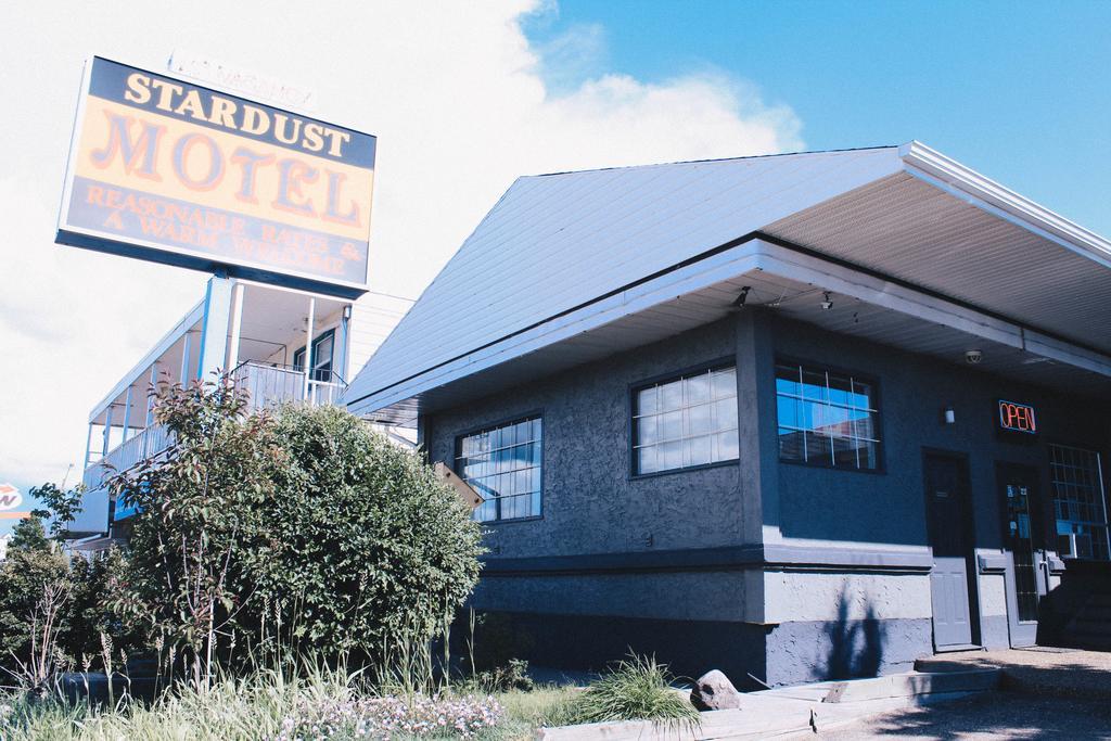 Stardust Motel แคมโรส ภายนอก รูปภาพ